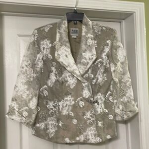 R&M Cocktail Jacket white and Light Gray Floral Pattern Size 12